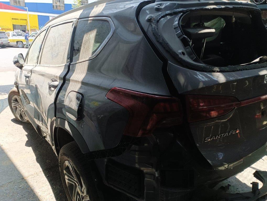  Hyundai SANTA FE 2021    EN DESARME